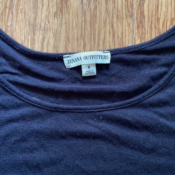 Zenana Outfitters Black Tshirt - Picture 2 of 3
